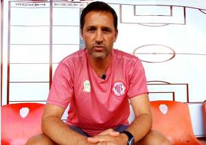 Catarinense: Hercílio Luz demite técnico Marcelo Caranhato e coloca auxiliar na função