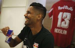 Ele fica! De olho no Brasileirão, RB Bragantino renova com titular absoluto até 2022