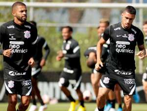 Corinthians aproveita paralisação nos jogos para aperfeiçoar desempenho do ataque