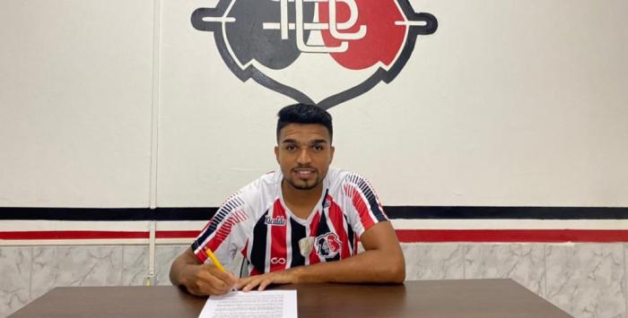 Pernambucano: Após goleiro, Santa Cruz renova com volante Caetano