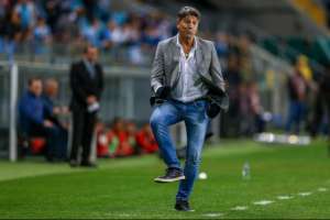 Após surto de Covid, Conmebol adia e transfere jogo do Grêmio na Libertadores