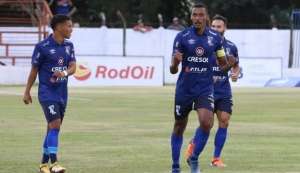 PARANAENSE: Azuriz vence com gol relâmpago e encosta nos líderes