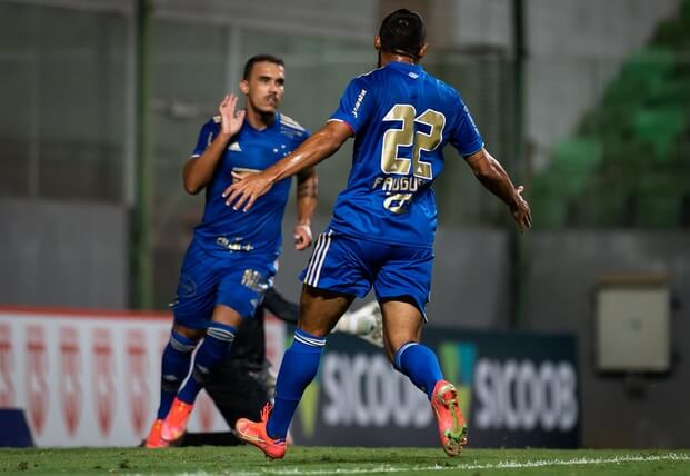 MINEIRO: Banco faz a diferença, Cruzeiro vence o Coimbra e se consolida no G4