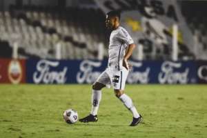 Jovem Sandry passa por cirurgia e pode desfalcar Santos por até 9 meses