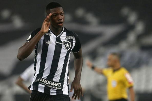 Botafogo e Athletico-PR não chegam em acordo por Matheus Babi