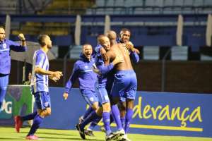 CATARINENSE: Avaí derrota Joinville e se aproxima dos líderes