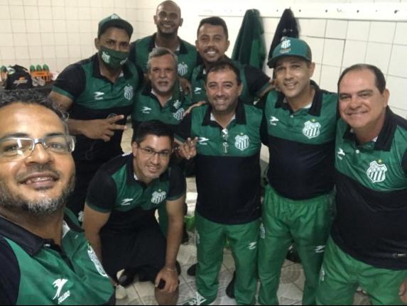 Após vitória, treinador tira Uberlândia da zona de rebaixamento e encosta no G4