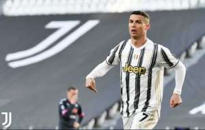 Cristiano Ronaldo usa rede social para estimular Juventus após vitória na Itália