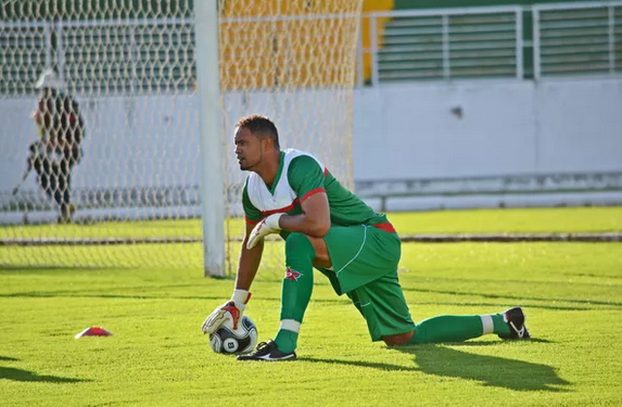 Araguacema-TO deve ceder goleiro Bruno para time do Acre