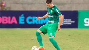 Após acesso com Cuiabá, Lenon realiza recondicionamento e analisa propostas