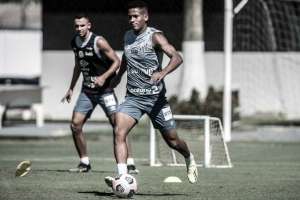 Técnico do Santos exalta jovem Ângelo: 'Ele dança samba jogando'