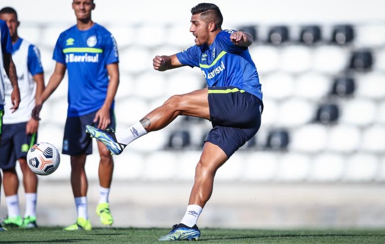 Sem treinos e desfalcado pela covid, Grêmio encara time equatoriano no Paraguai