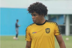 Diretoria do Amazonas FC anuncia dois reforços e dispensa dois volantes