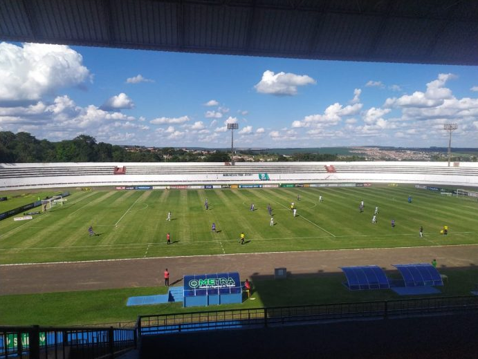 GOIANO: Anápolis se aproxima dos líderes; Jatainense e Itumbiara empatam