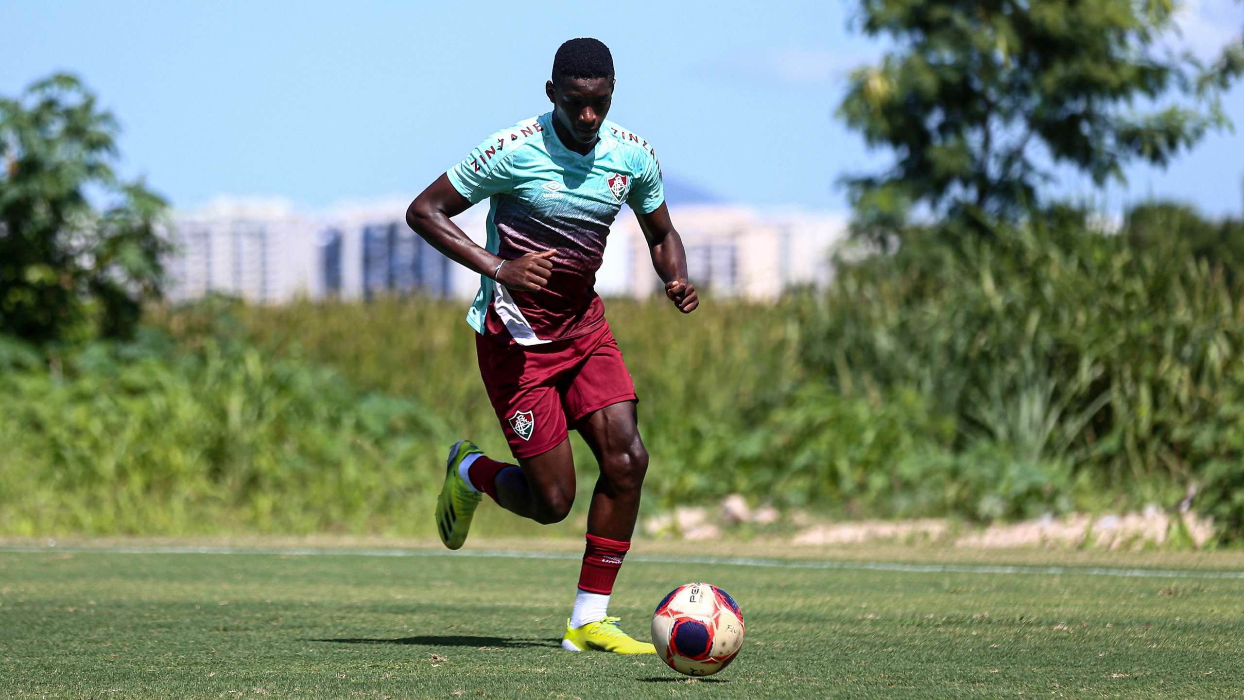 CARIOCA: Fluminense e Botafogo querem o G4; Volta Redonda pode assumir a liderança