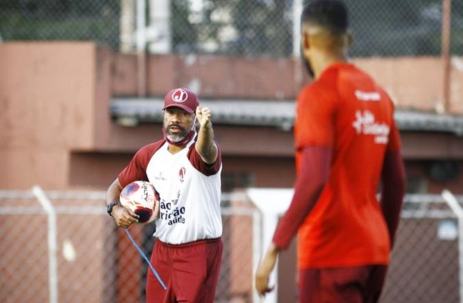 Paulista A2: Técnico enaltece confiança do elenco do Juventus com a paralisação