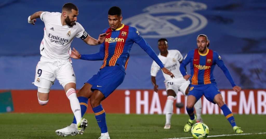 Benzema fez o primeiro gol do Real Madrid de letra contra o Barcelona