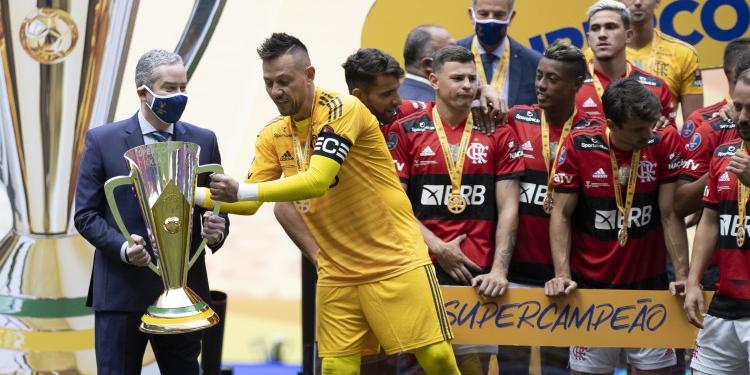 Sérgio Carvalho: Flamengo levanta a taça e Rogério Ceni ganha mais um título