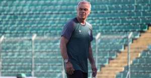 Jorginho se preocupa com rebaixamento e critica Figueirense: 