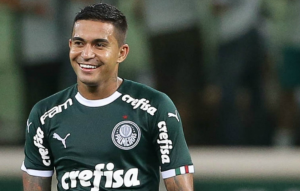 Atacante ídolo do Palmeiras que está no Catar, pode voltar até o meio do ano