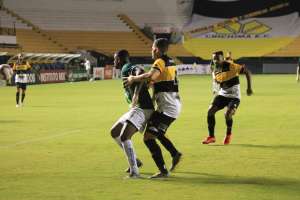 CATARINENSE: Criciúma volta a vencer após 183 dias e empurra rival para a lanterna