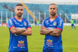 Paulistão: São Caetano apresenta filhos de Marcelinho Carioca; dupla aguarda BID