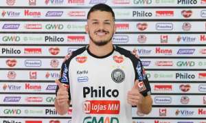 Paranaense: Com mais de 100 jogos, meia renova com Operário até 2022