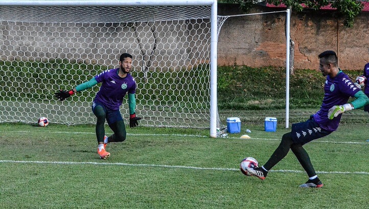 Paulistão: Após falha, goleiro tem vaga ameaçada no Guarani