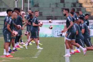 Paulistão: Guarani revela testes negativos para Covid-19, mas perde meia