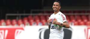 Atacante se recupera de dores, treina, mas segue como dúvida no São Paulo