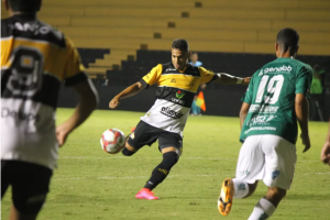 Após quebrar sequência negativa, atacante pede foco do Criciúma por recuperação