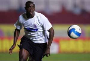 Corinthians faz acordo na Justiça para pagar Clodoaldo, rebaixado em 2007