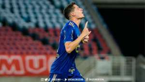 Herói da classificação elogia técnico do Cruzeiro: 'Ele mostrou vídeo no intervalo'