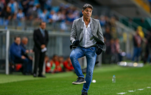 Renato Gaúcho não resiste a eliminação na Libertadores e é demitido do Grêmio