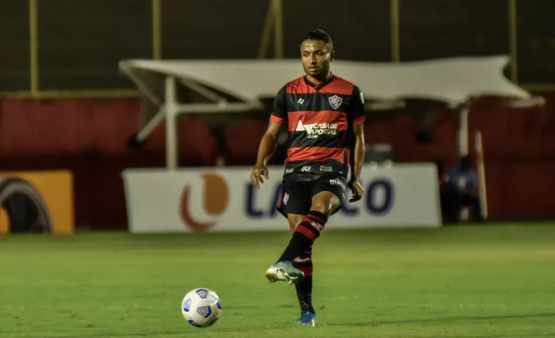 Baiano: Polivalente, atleta de 23 anos renova com o Vitória até o fim de 2022