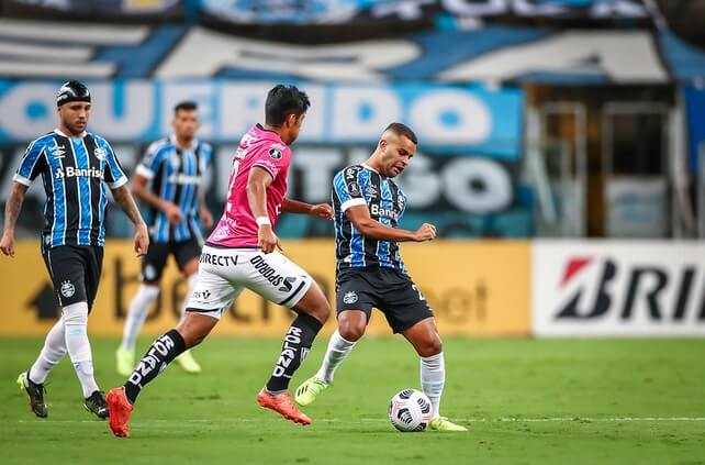 GAÚCHO: Em jogo atrasado, Grêmio busca classificação antecipada e liderança