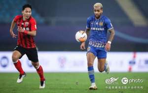 Diretoria do Vasco avalia a contratação de artilheiro revelado pelo clube