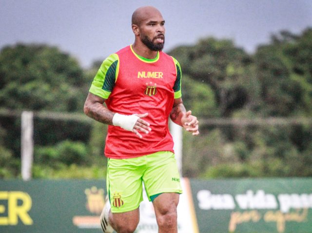 Zagueiro do Sampaio revela motivos que deram início à confusão no clássico Maranhense