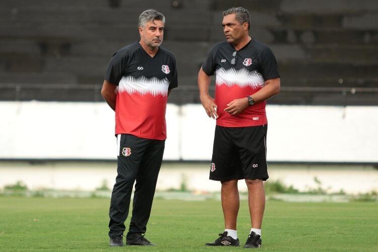 Pernambucano: Apresentado, treinador fala sobre reforços no Santa Cruz