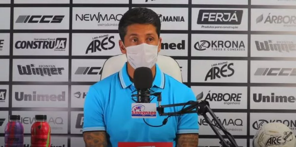 Após início turbulento e mais uma derrota, Carpini não se sente pressionado