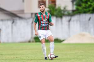 Ponte Preta tem interesse em zagueiro pretendido pelo Guarani