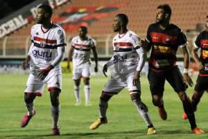 Paulistão: Mais aliviado, Botafogo quer surpreender o Palmeiras