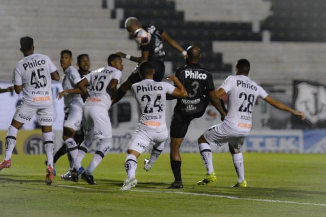Macaca abriu 3 a 0 ainda no primeiro tempo no jogo desta sexta-feira - PontePress/Álvaro Júnior