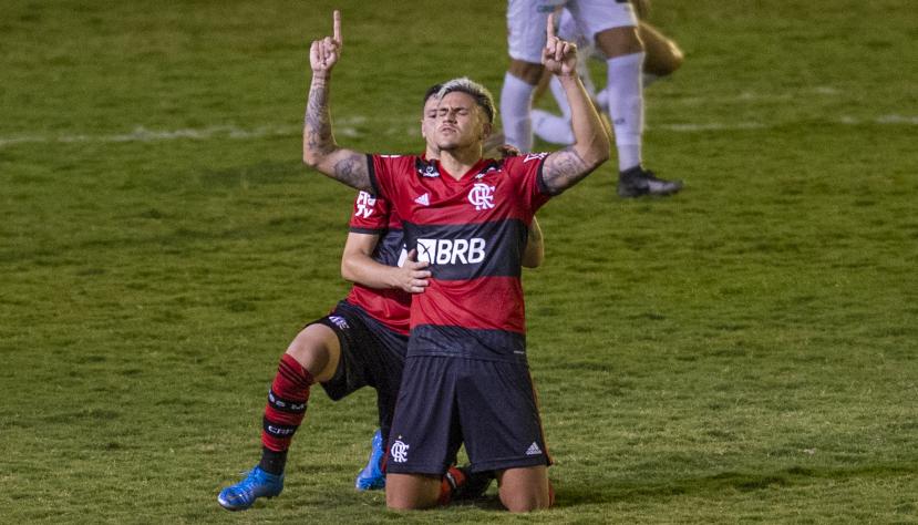 Na sua volta, Pedro faz os dois gols e diz que Flamengo está focado na Libertadores