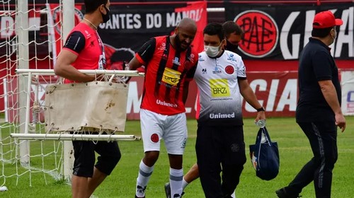 MINEIRO: Cruzeiro leva gol de “atacante manquitola”, perde, mas segue no G4