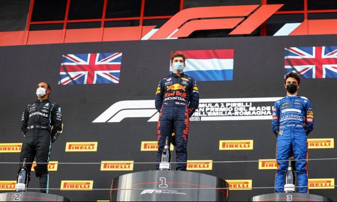 F1: Max Verstappen vence corrida caótica em Ímola e dá o troco em Lewis Hamilton