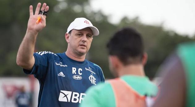 Organizada do Flamengo divulga nota e cobra Rogério Ceni: “Não convence”