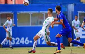 Líder e classificada, Chapecoense só empata no primeiro jogo sem Louzer