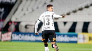 Léo Santos celebra volta ao Corinthians e disse que pensou em abandonar carreira