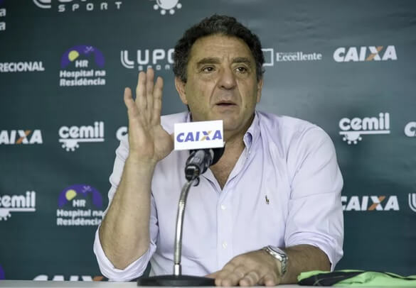 Dirigente volta ao América-MG dois meses depois de anunciar saída